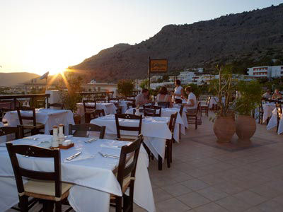 Beautiful Pefkos Restaurants ( photo &copy; Gallery Photography)