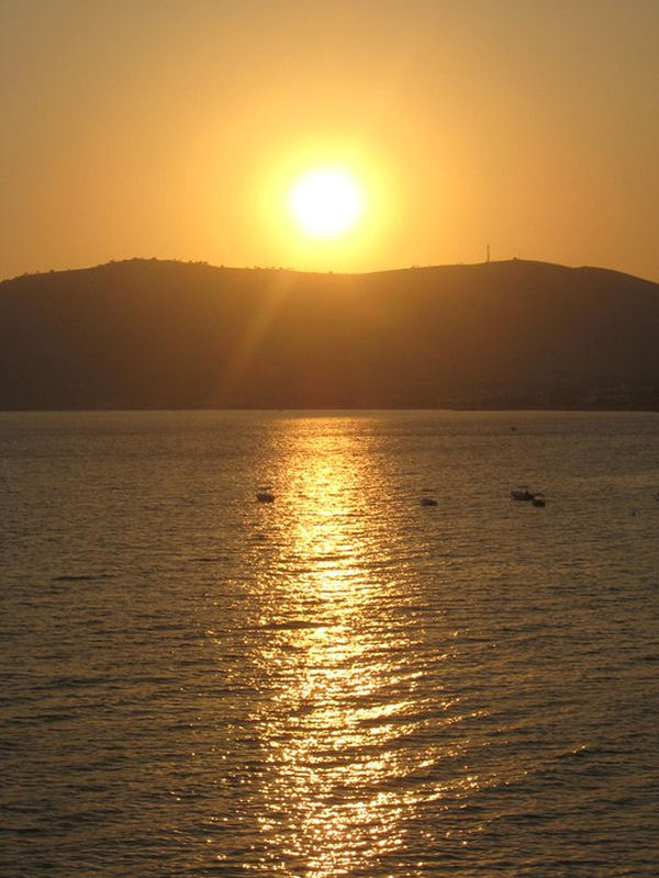 Philosophia Pefkos Sunset (Photo by Fiona Lake)